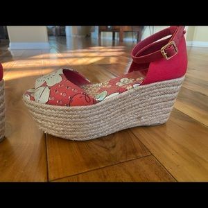 6.5 TB unique classic hardly worn wedges!